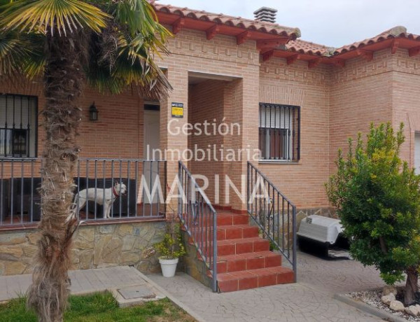 Коттедж на продажу в , El Viso de San Juan photo 1