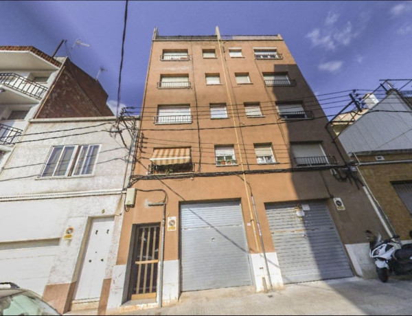 Piso en venta en  Calle del Maresme, Terrassa photo
