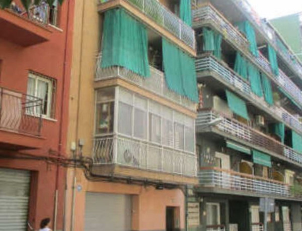 Piso en venta en Calle del Poeta Josep Punsola, Mataró photo 1