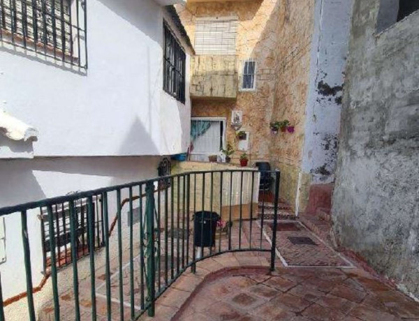 Piso en venta en  Centro Histórico , Vélez-Malaga photo 2