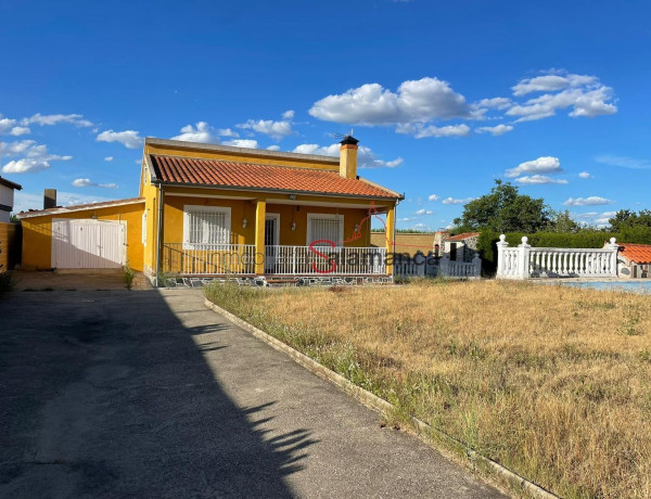 Rustic property for sale in , Calvarrasa de Abajo photo 4