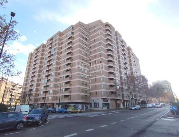 Apartment for sale in Calle de la Duquesa de Villahermosa, Zaragoza photo 1