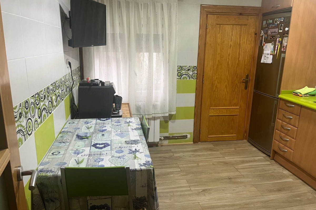 Venta de chalet adosado en , Escatron photo 2