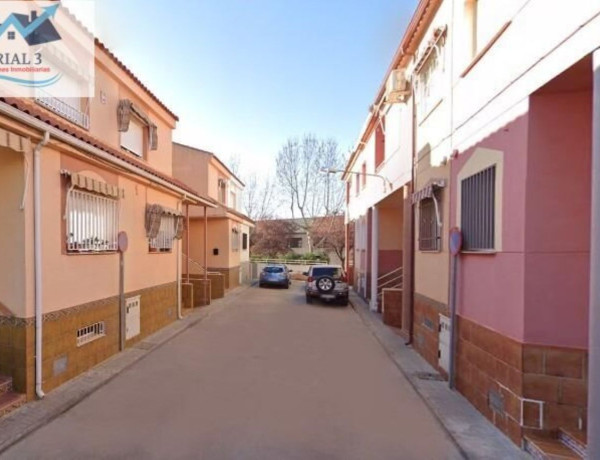 Таунхаус на продажу в , Villafranca de los Caballeros photo 1