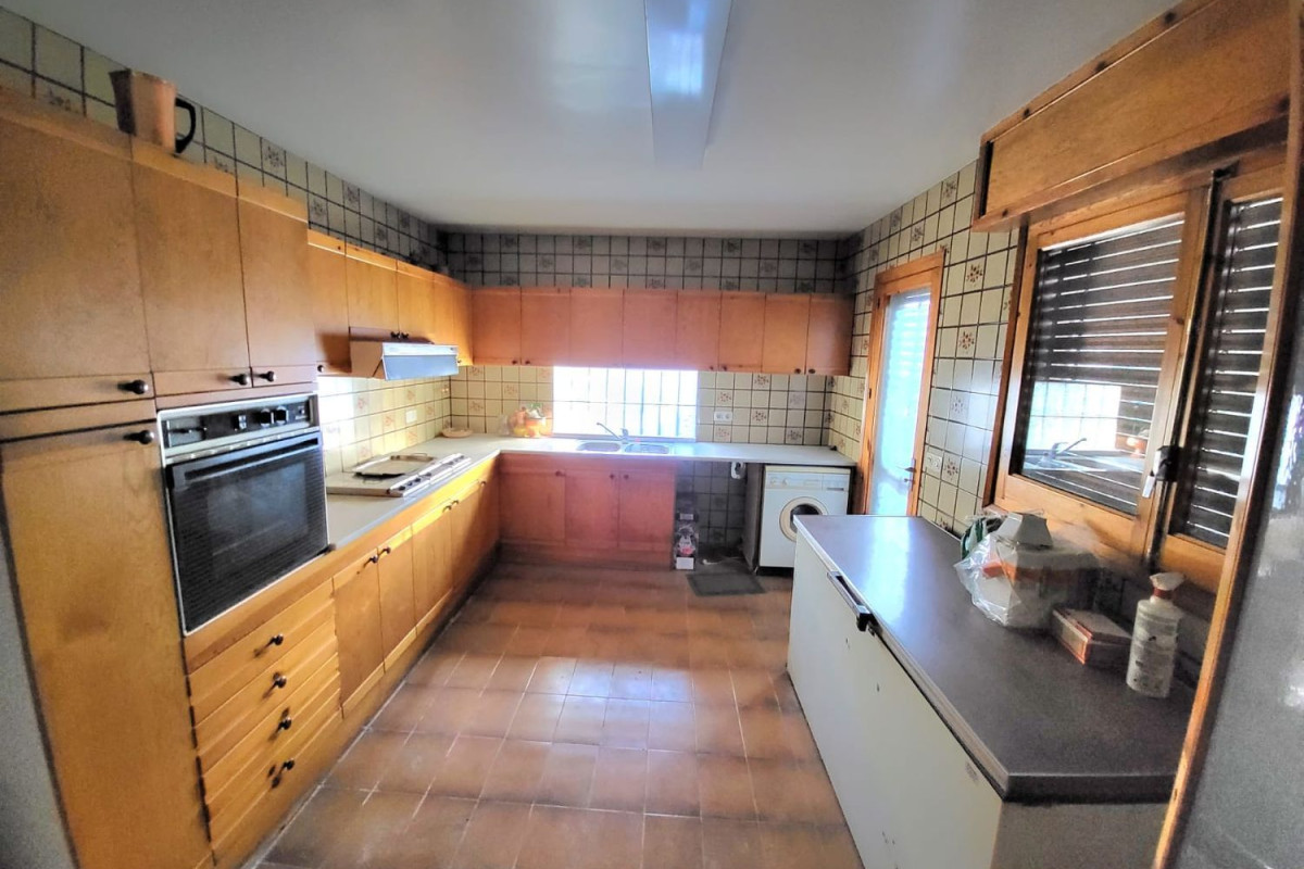 Properties for sale and rent in Spain photo 4