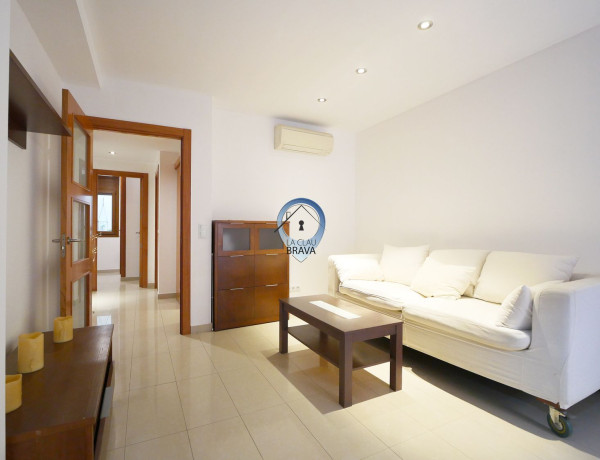 Apartment for sale in  Calle Sant Joan, Sant Feliu de Guíxols photo 2