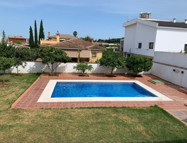 Chalet independiente en venta en  Jardines de Alhaurín-Huerta Alta-Fuensanguínea , Alhaurín de la Torre photo 4
