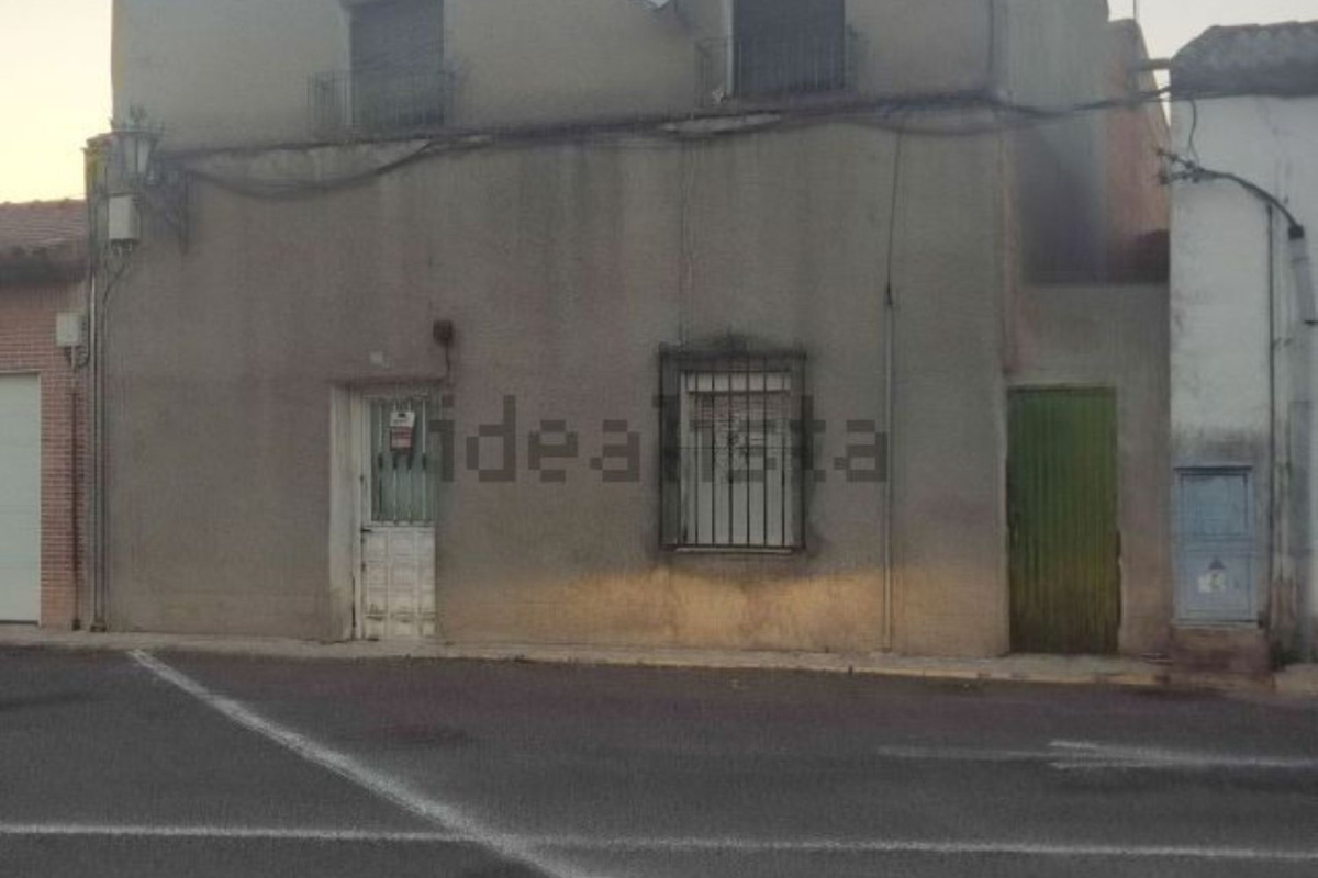 Продажа таунхауса в , Угена photo 2