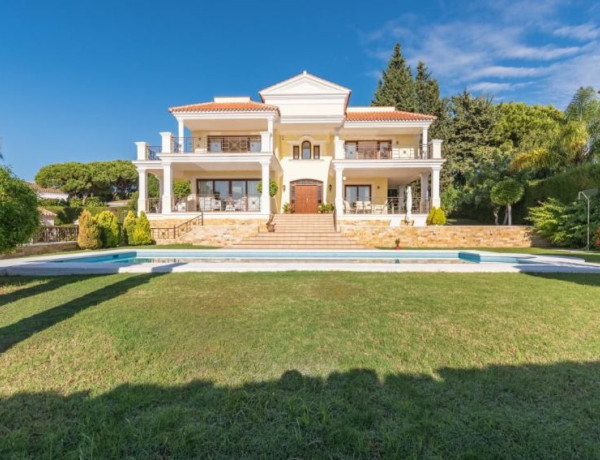 Chalet independiente en venta en Elviria-Cabopino , Marbella photo 1