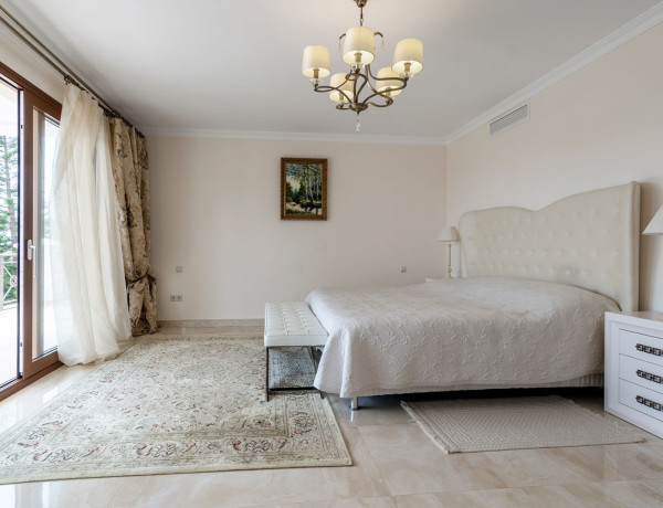 Chalet independiente en venta en  Elviria-Cabopino , Marbella photo 4