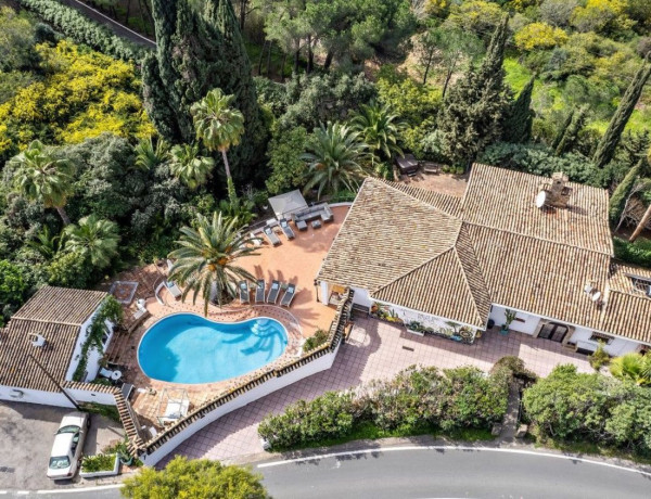 Chalet independiente en venta en Marbella Pueblo , Marbella thumbnail 2
