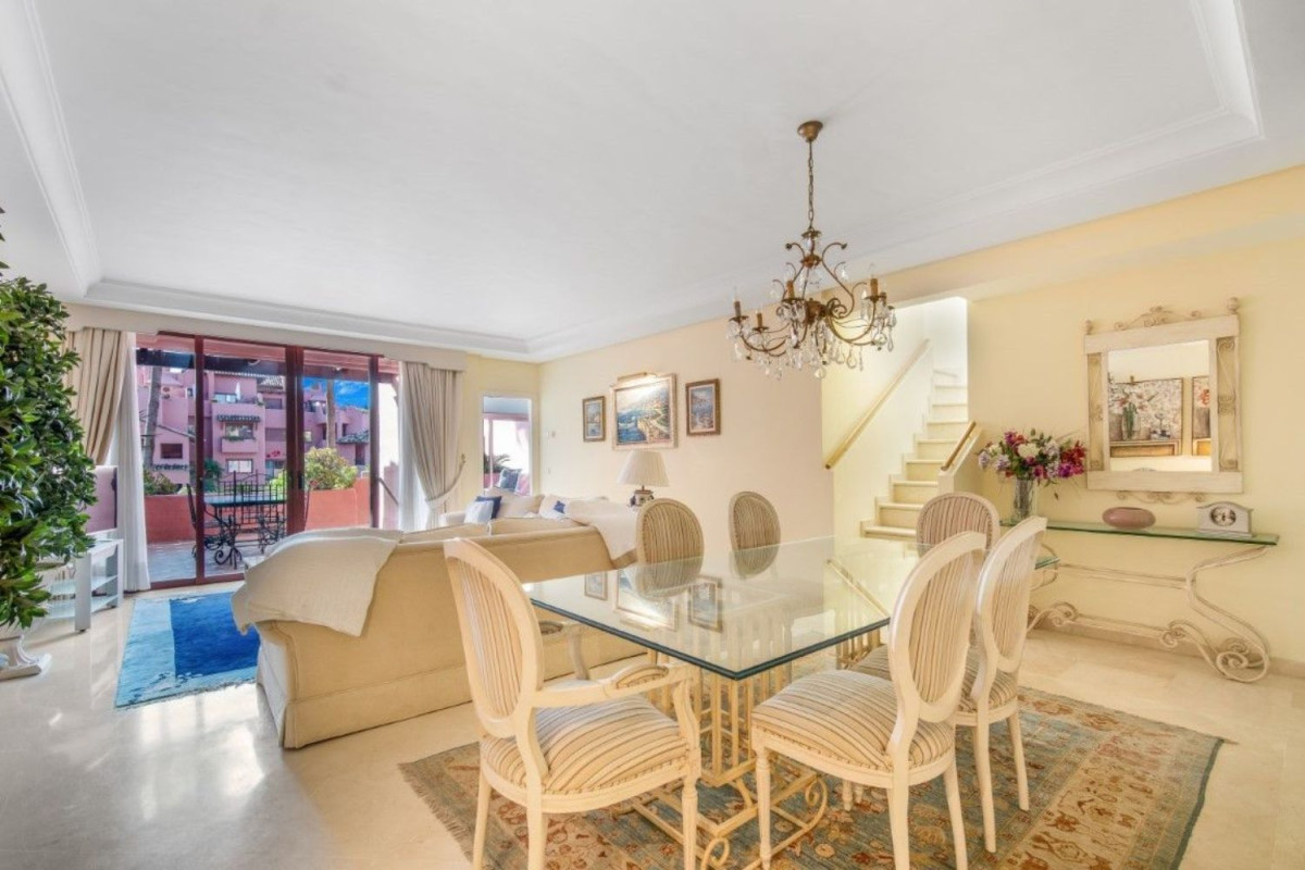 Venta de duplex en , Estepona photo 5
