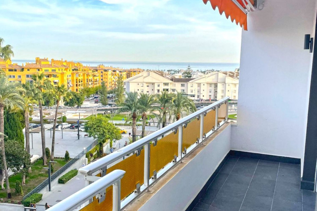 Venta de piso en San Pedro de Alcántara, Marbella
 photo 2