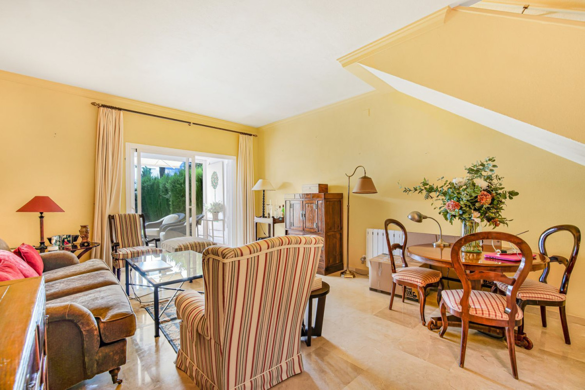 Venta de chalet adosado en  Nueva Andalucía , Marbella photo 3
