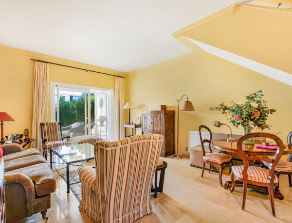 Chalet adosado en venta en  Nueva Andalucía , Marbella photo 3