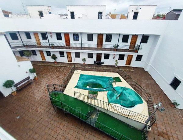 Duplex en venta en , Sanlúcar la Mayor photo 1