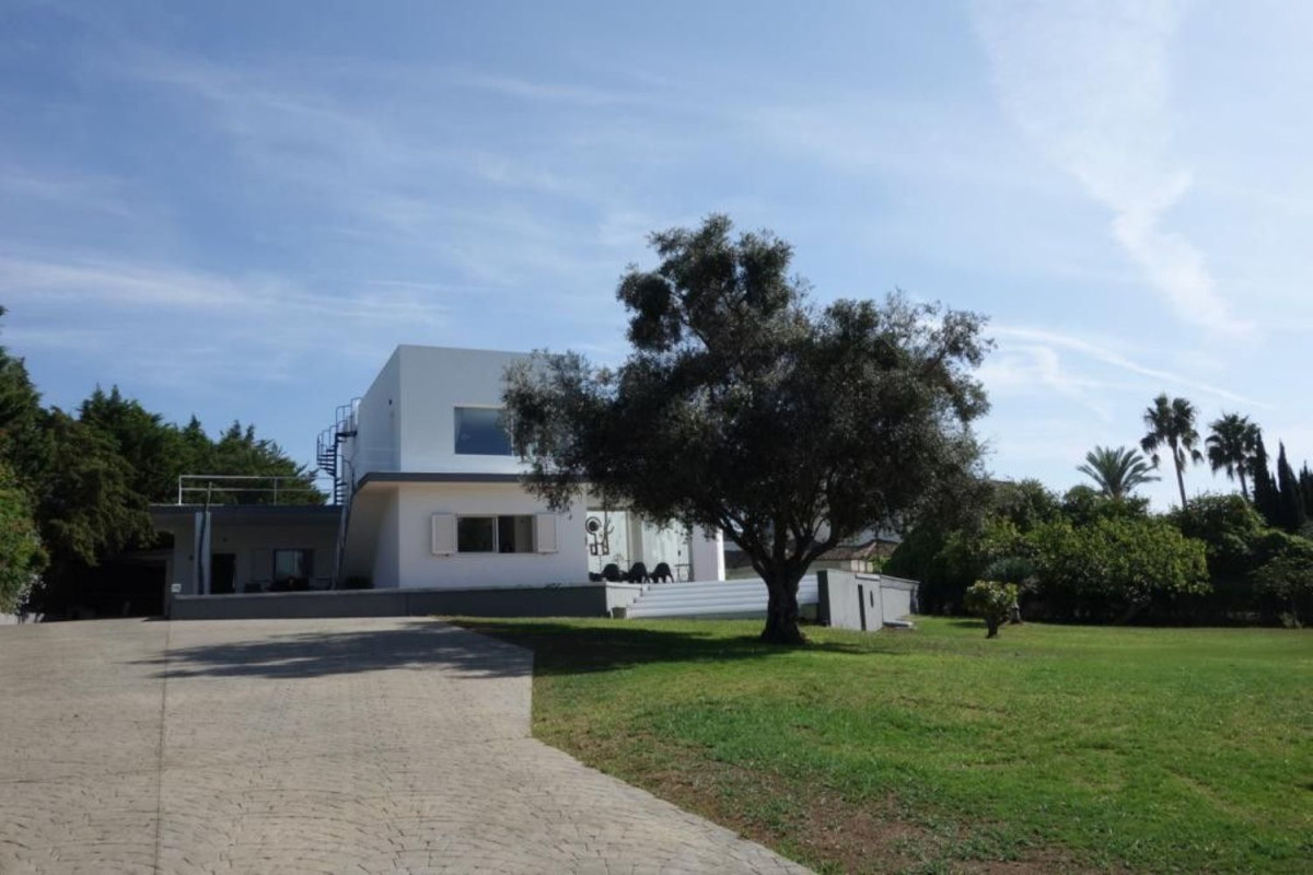 Venta de chalet independiente en Calle Duero, Sotogrande
 photo 2