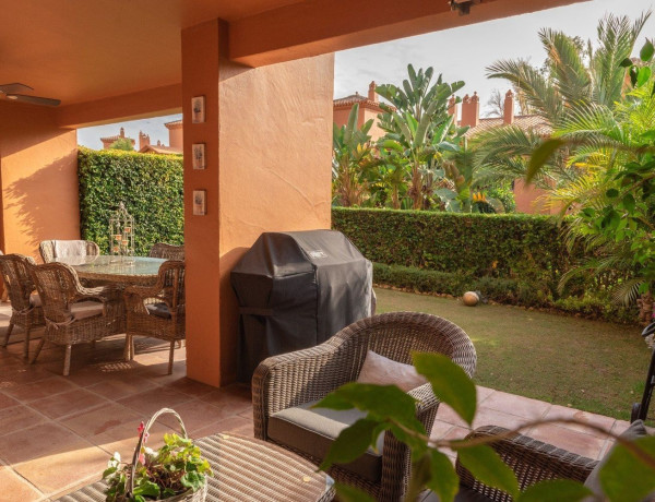 Piso en venta en Benamara - Atalaya , Estepona thumbnail 1