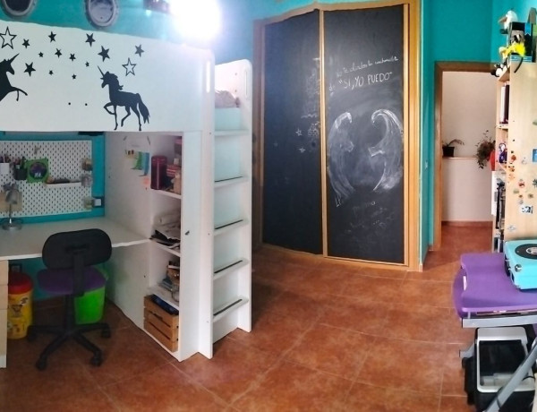 Chalet adosado en venta en , Cabezón de Pisuerga photo 1
