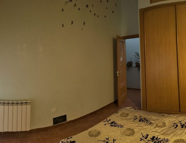 Chalet adosado en venta en , Cabezón de Pisuerga thumbnail 1