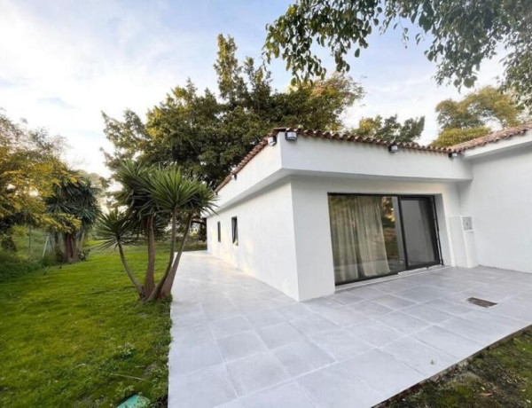 Chalet independiente en venta en  Nueva Andalucía , Marbella photo 1