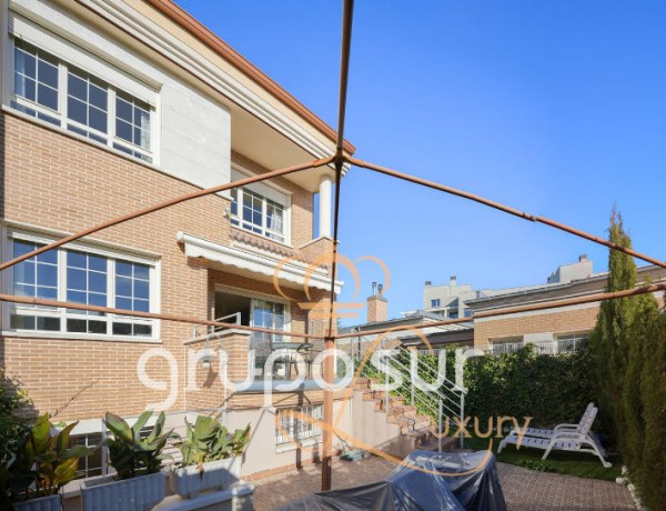 Chalet adosado en venta en  Lagar de Cano s/n , Valladolid photo 1