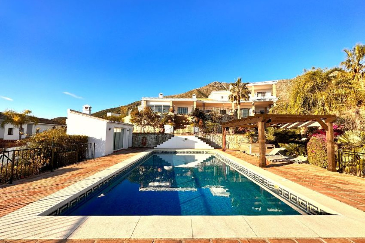 Venta de chalet independiente en Colina, 46, Mijas
photo 1