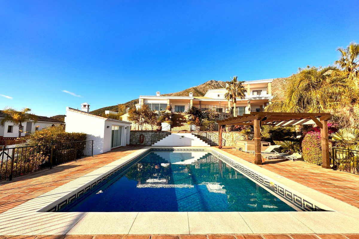 Venta de chalet independiente en Colina, 46, Mijas
photo 2