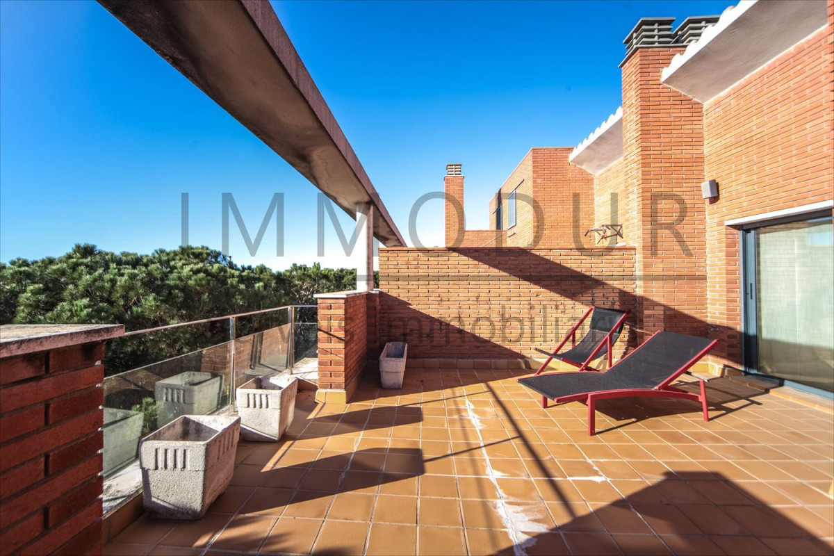 Venta de chalet adosado en  Calle dels Tellinaires s/n , Gavà photo 3
