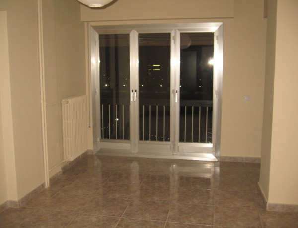 Piso en venta en  Avenida de Madrid, Lleida photo 1