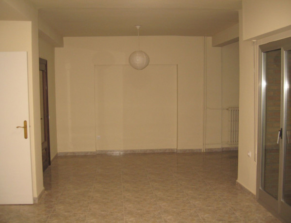 Piso en venta en  Avenida de Madrid, Lleida photo 3