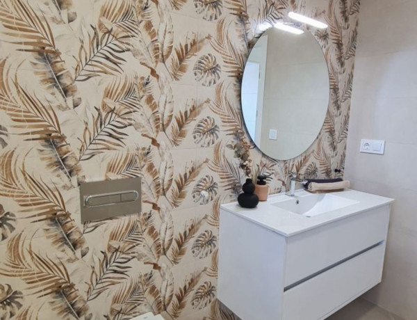Semi-detached house for sale in San Pedro Del Pinatar , San Pedro del Pinatar thumbnail 1