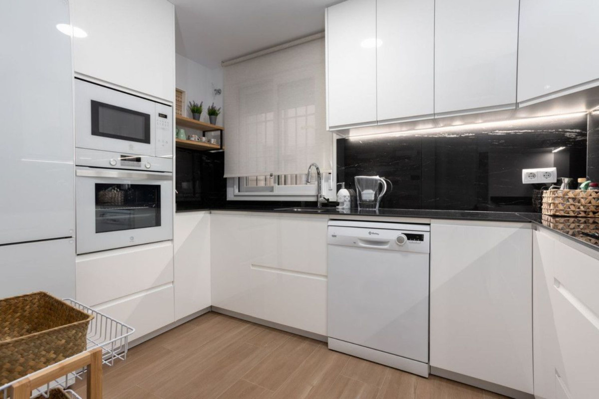 Продажа квартиры на Urbanización Cortijo Blanco, Марбелла
 photo 3