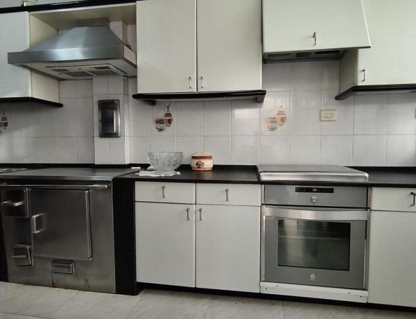 Chalet independiente en venta en , Redondela thumbnail 2