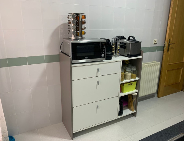 Bajo en venta en  Avenida Carlos V, 113, Móstoles photo 1