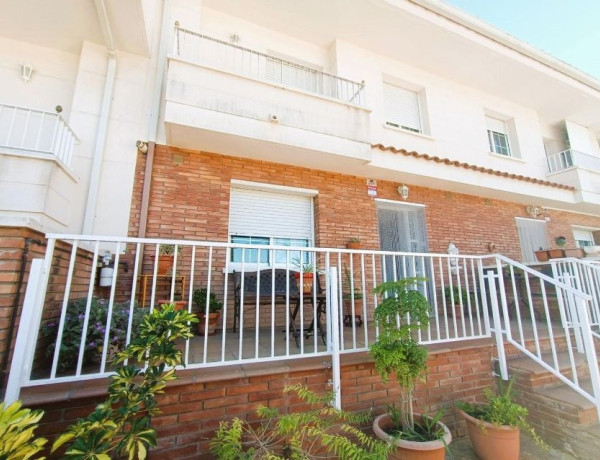 Chalet adosado en venta en Plaza Ricardo Lozano , Calafell photo 1