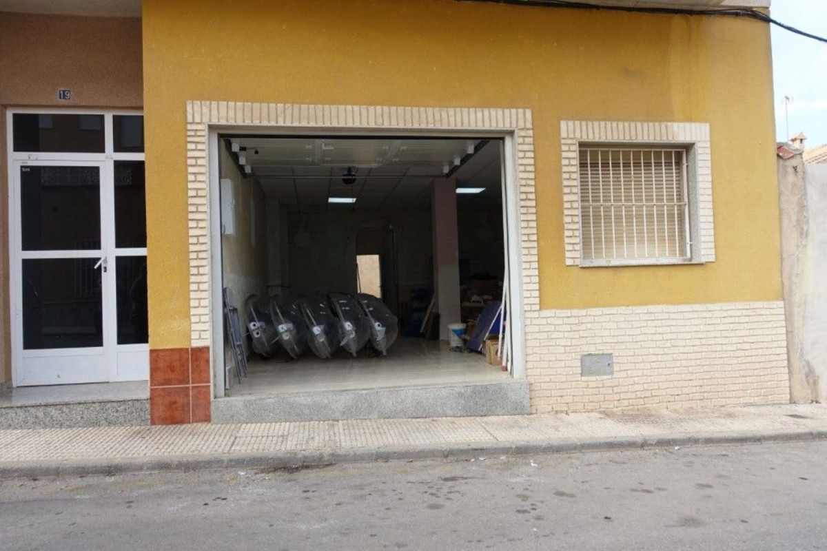 Propiedades en venta y alquiler en España photo 1