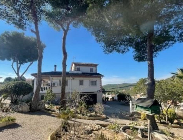 Detached villa for sale in  Costa Cunit - Els Jardins - Els Rosers , Cunit photo 2