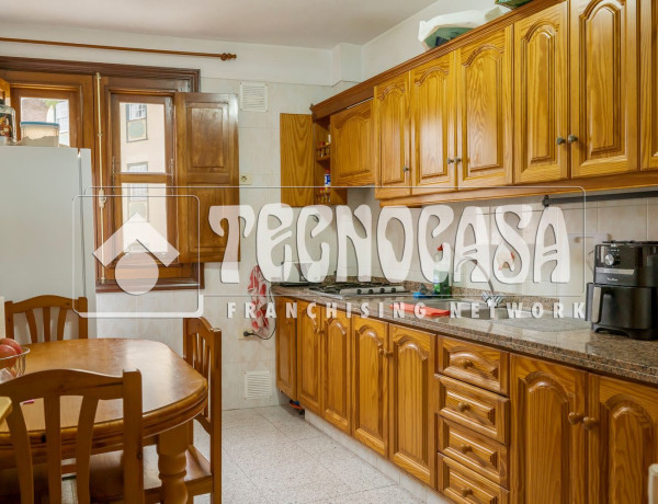Piso en venta en Calle la parra, San Cristóbal de la Laguna photo 1