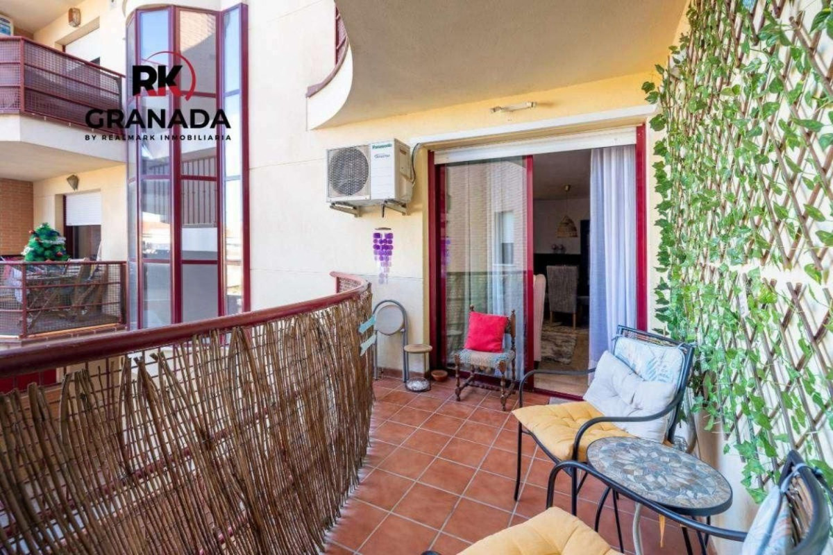 Venta de piso en Zona Ayuntamiento, Alhendin
photo 2