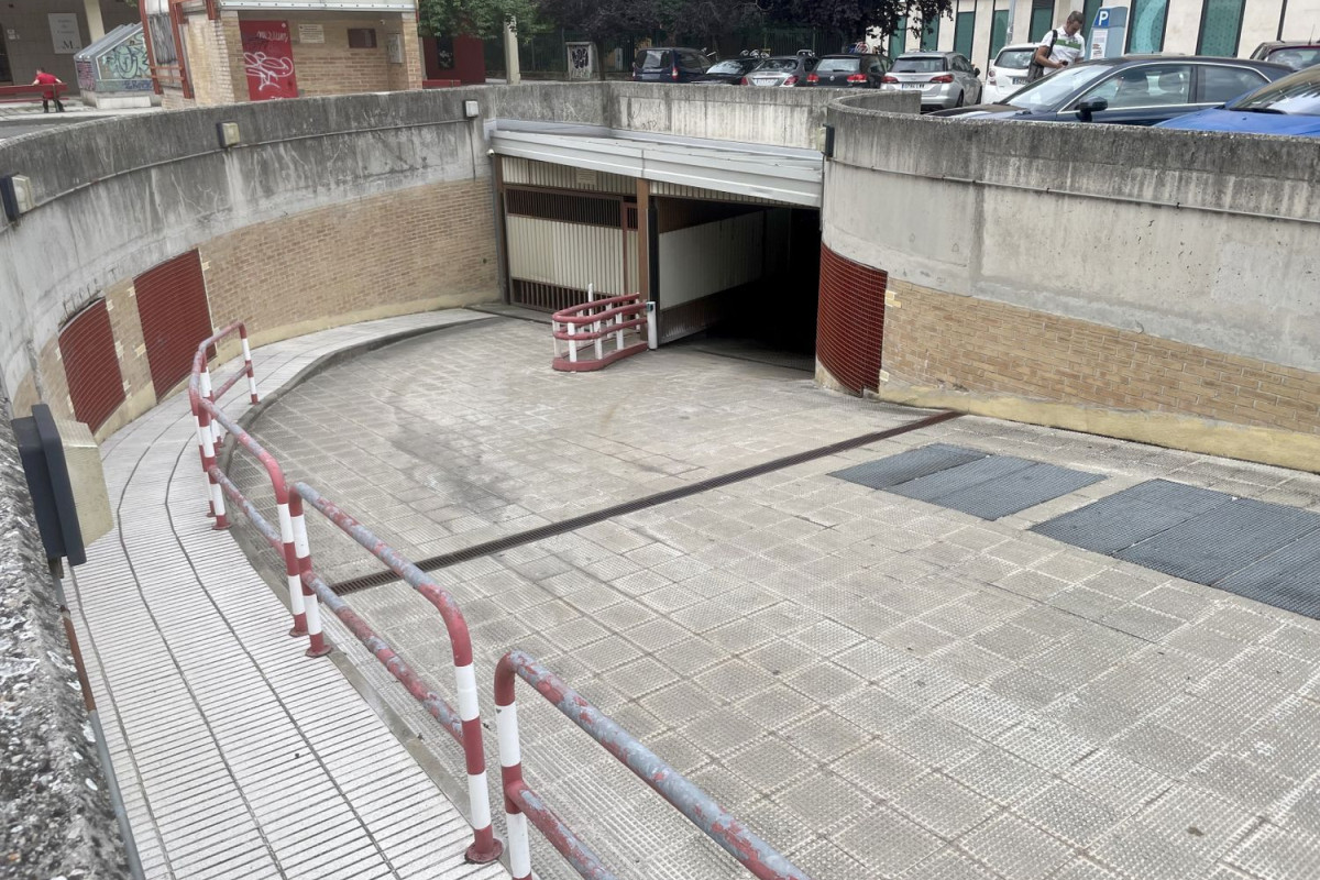 Venta de garaje en  Azkarraren Etorbidea, 61 C1 , Pamplona/Iruña photo 4