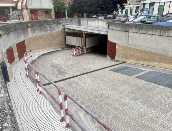 Garaje en venta en  Azkarraren Etorbidea, 61 C1 , Pamplona/Iruña photo 4
