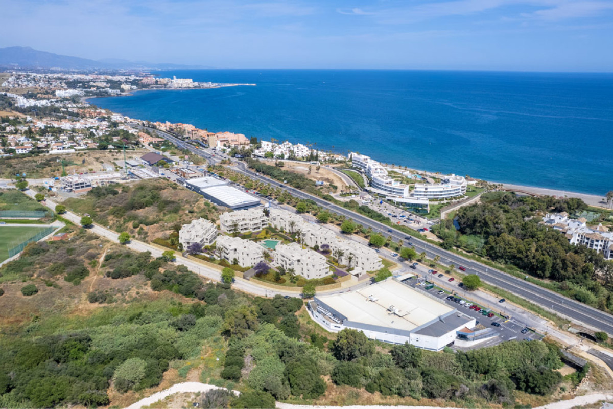 Venta de ático en Calle Josefina Samper s/n, Estepona photo 2
