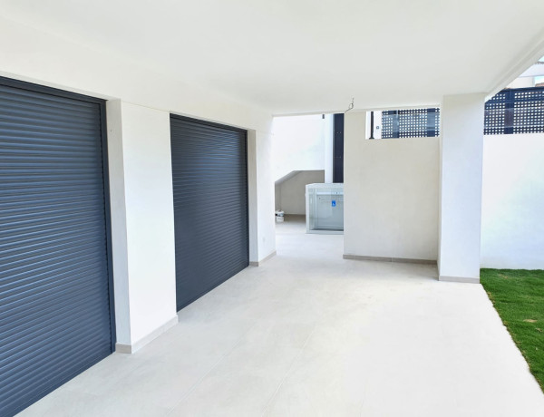Villa for sale in , Manilva photo 2