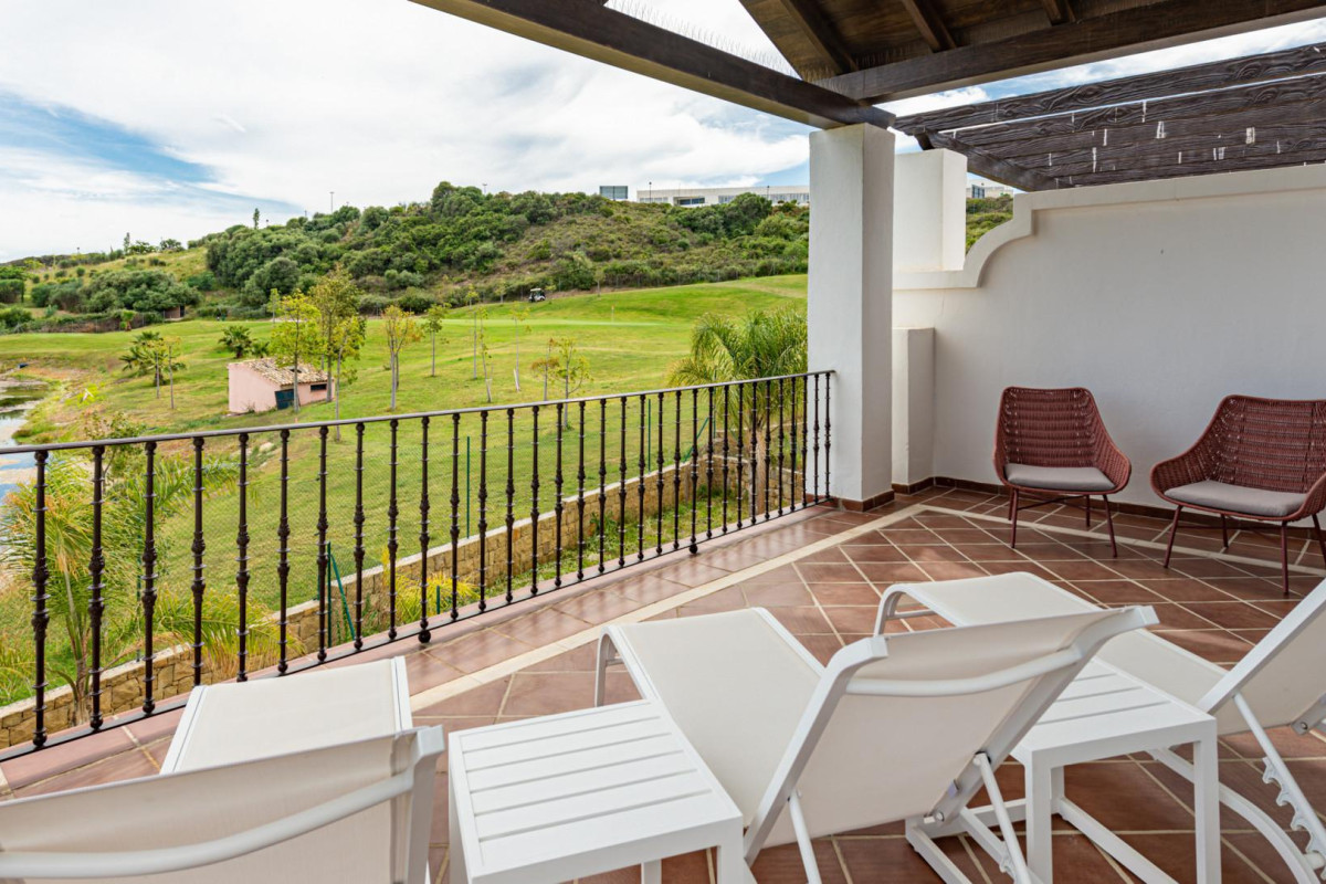 Obra nueva Azata Golf Villas en Estepona (Revista) photo 4