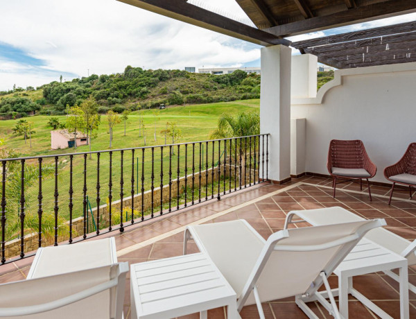 Villa for sale in Calle Mencia Calderon, Estepona photo 4