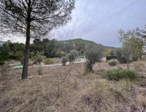 Parcela de suelo urbano de 590 m2 photo 2