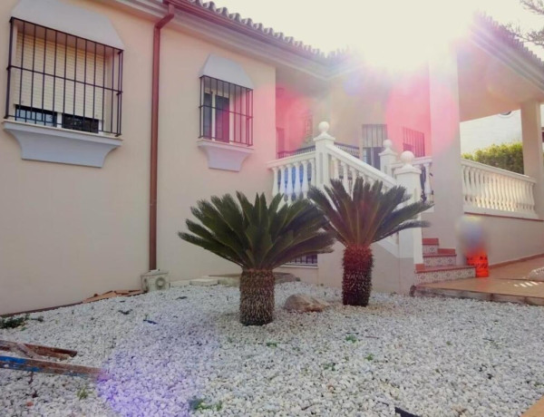 Chalet independiente en venta en , Alhaurín de la Torre photo 2