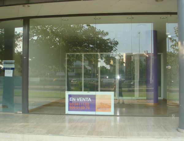 Local comercial en Venta en Castelldefels Barcelona CAN BOU thumbnail 1