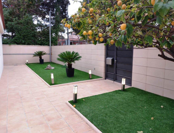 Chalet independiente en venta en , Castelldefels photo 4